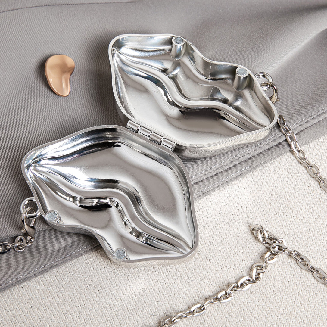 KODEINE KISS CLUTCH