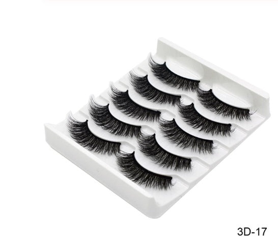 FLUFFY EYELASHES