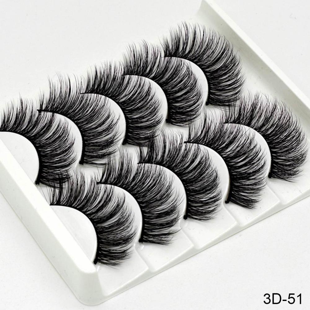 FLUFFY EYELASHES