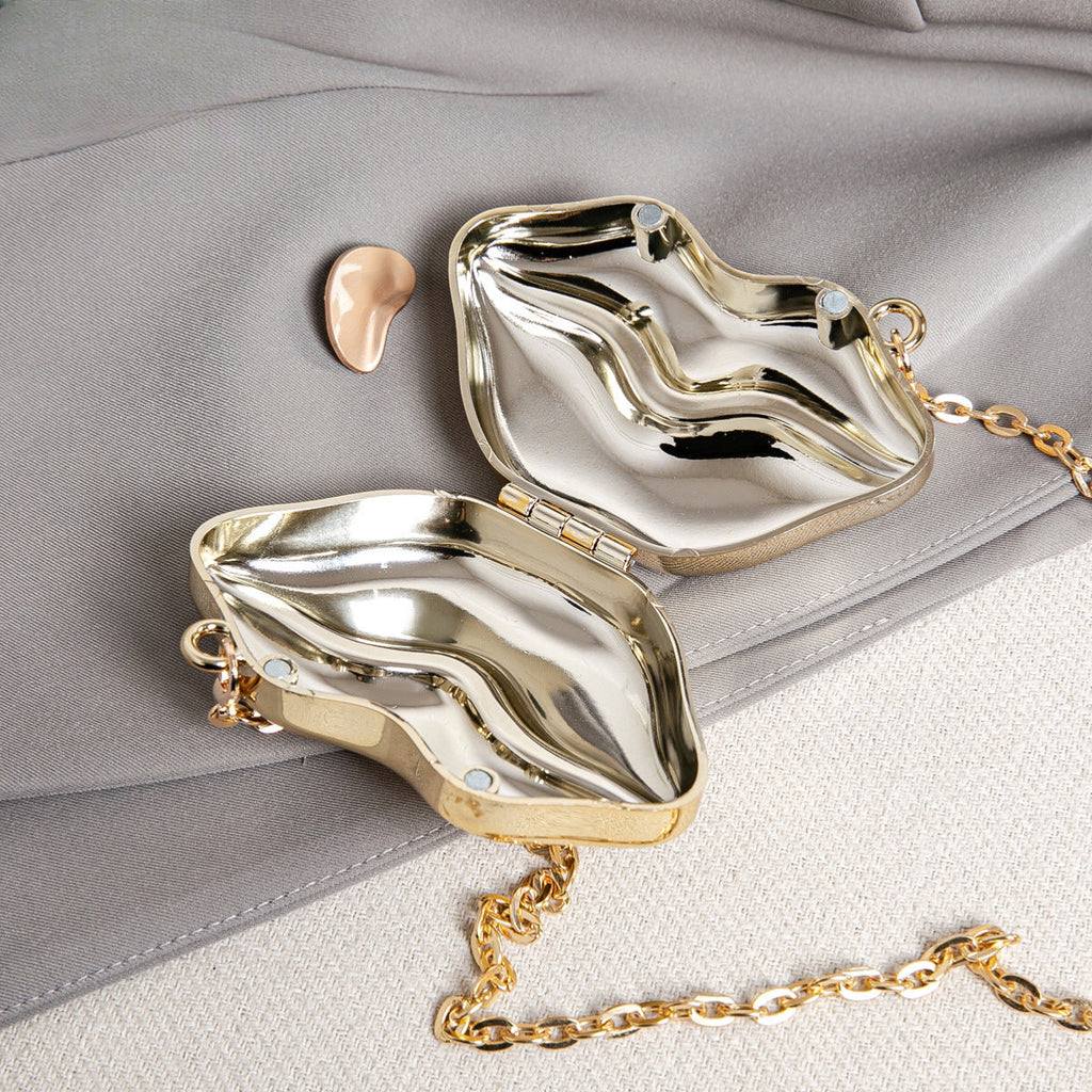 KODEINE KISS CLUTCH