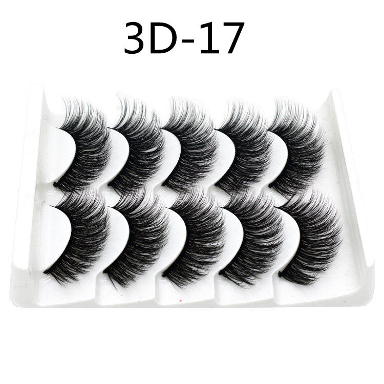FLUFFY EYELASHES
