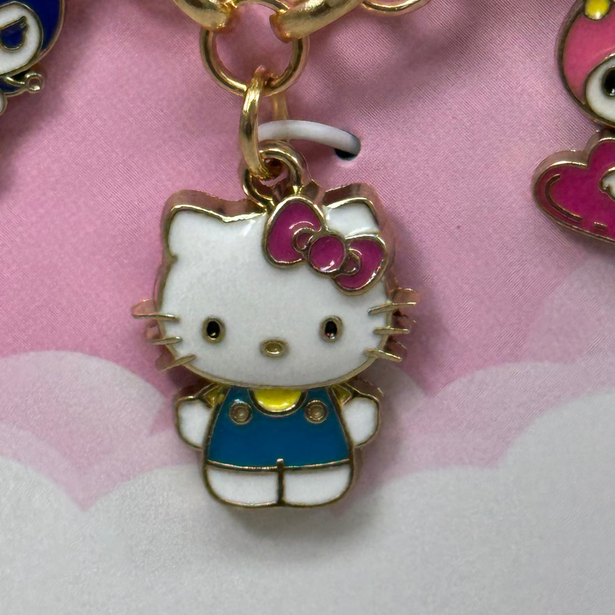 HELLO KITTY CHARM BRACELET