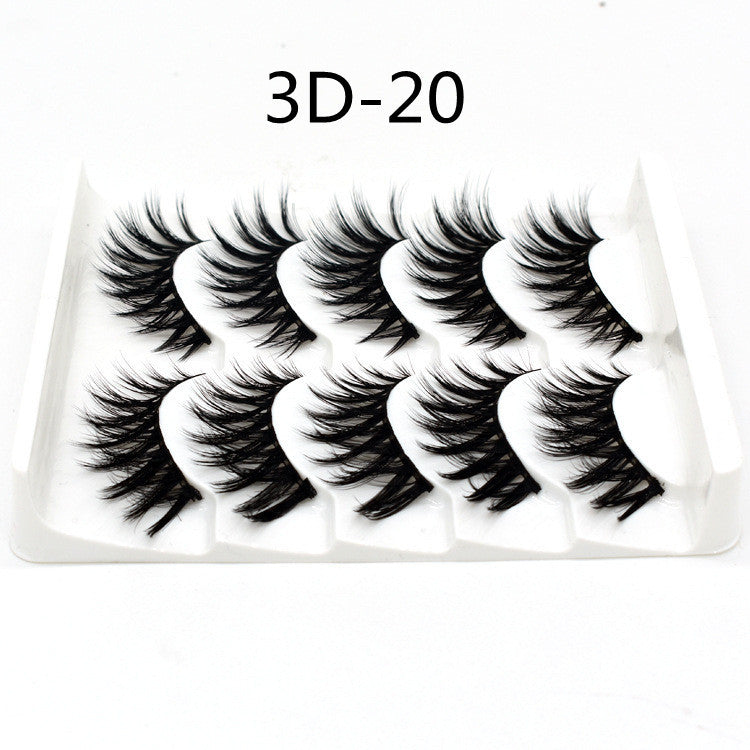 FLUFFY EYELASHES